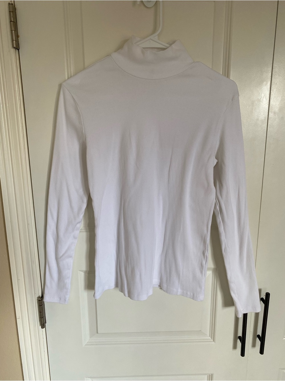 H&M White Mock Neck Long Sleeve Tee